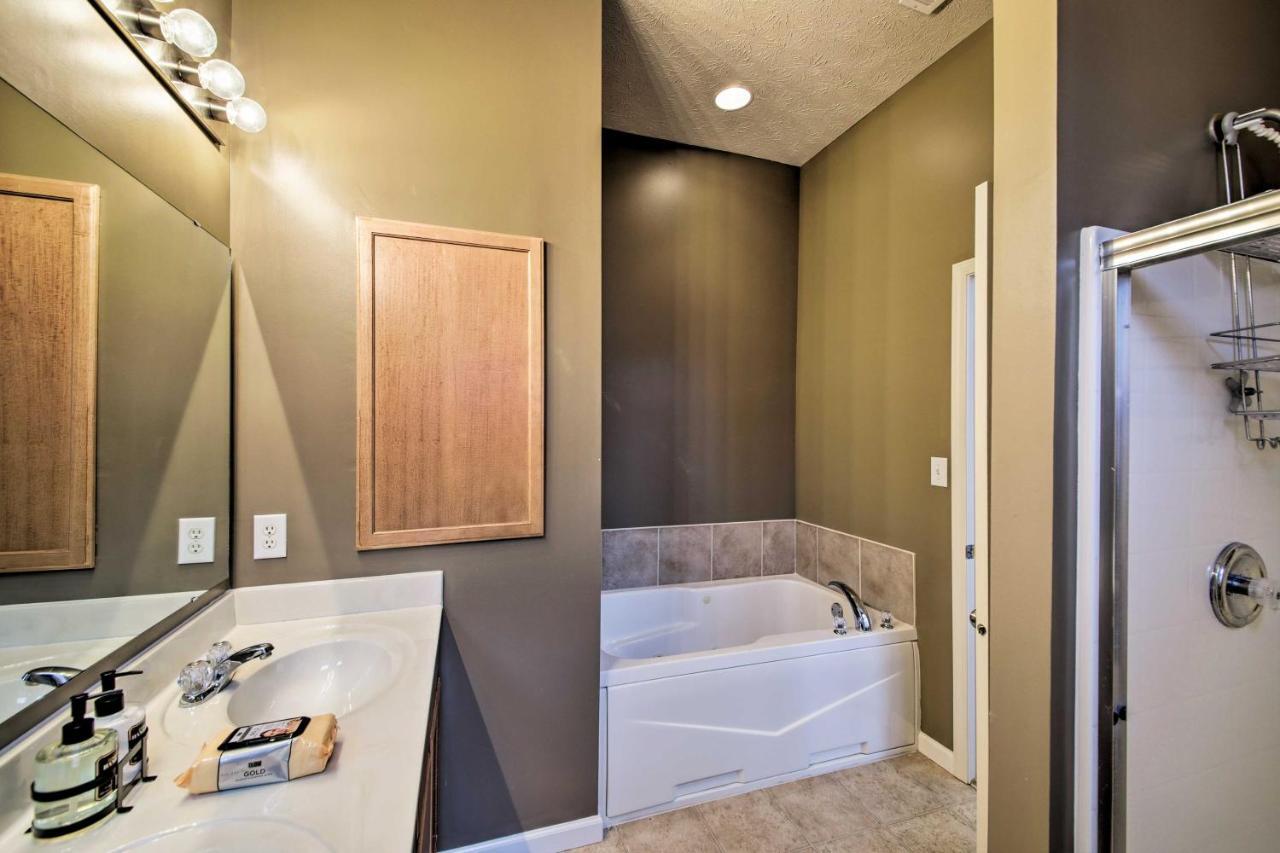 Arts And Design District Condo Steps To Monon Trail كارمل المظهر الخارجي الصورة